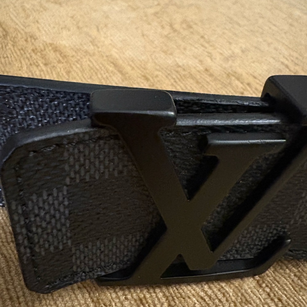 LV Elegant Black Leather Piece